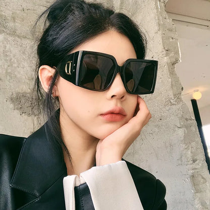 New Fashion Cool Sunglasses Women Sun Glasses Ladies Luxury Eyeglasses Vintage Oversized Sunglass Gafas Oculos De Sol UV400