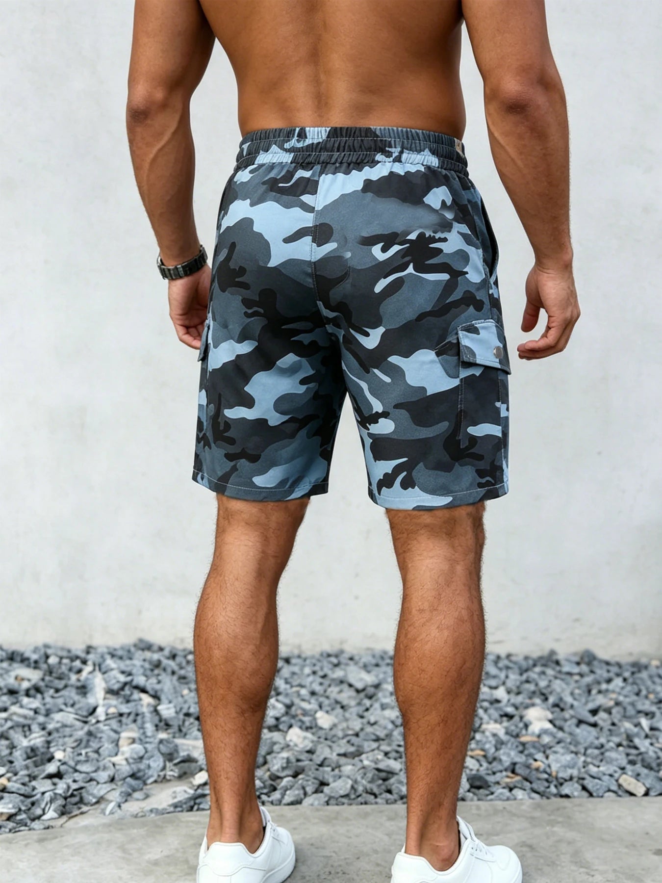 Sophisticated Men's Casual Cargo Pants: Crafted from soft, comfortable, non-stretch woven fabric. Features a dual-function elast