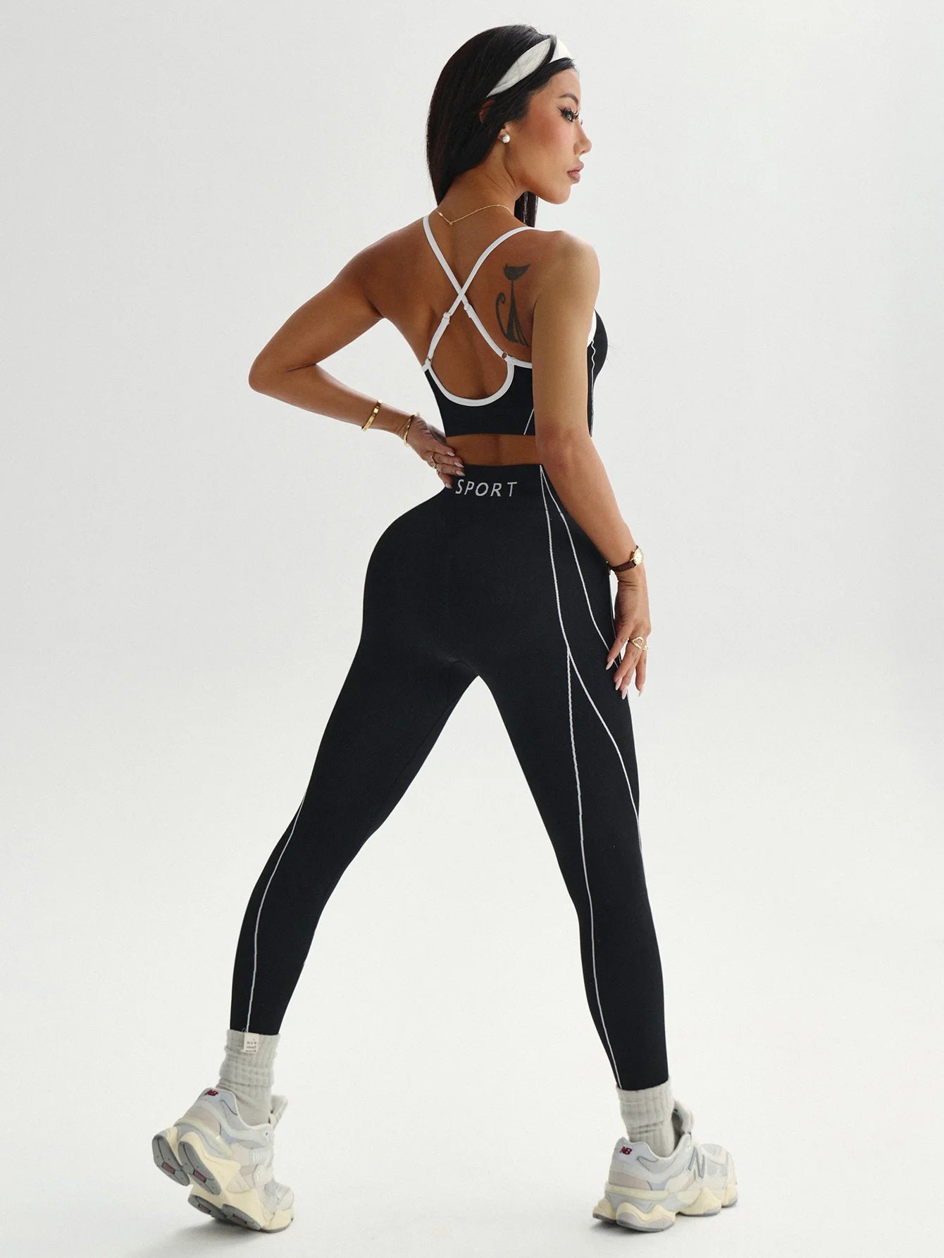 2Pcs Women's Yoga Fitness Set Seamless Breathable Activewear Sexy Sports Bra Top High-Waisted Leggings Set