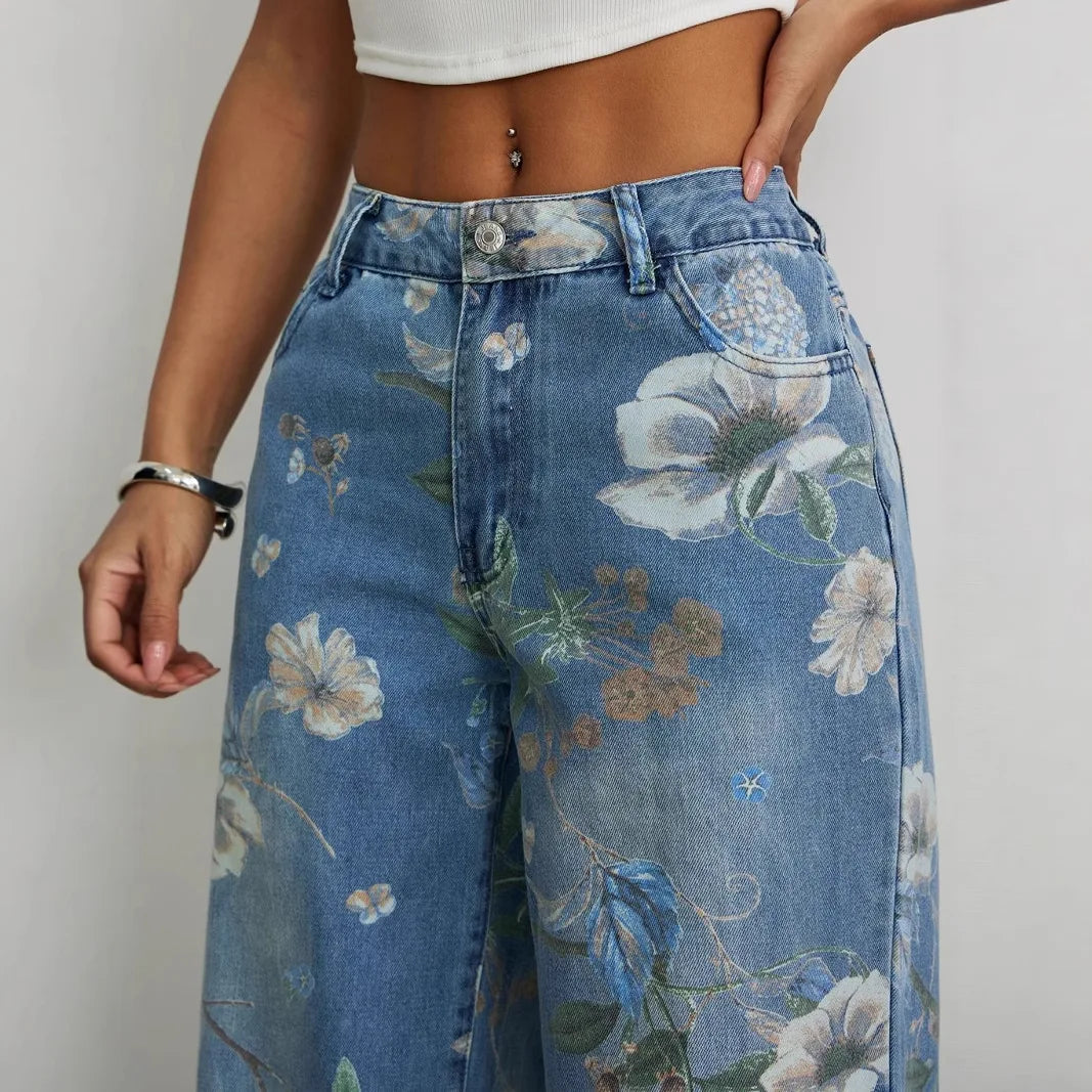 European and American-style women's printed wide-leg jeans, fashionable blue denim pants.