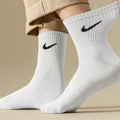 Nike Unisex 3-Pair Pack: Comfortable and Breathable Short, Mid-Calf, Training Socks, and High-Calf Athletic Socks SX7677-100