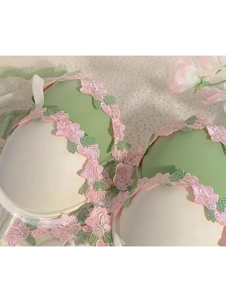 MOYISU New Vintage Embroidery Cream Sweet Flowers Pastoral Field Sexy Underwear for Women Small Breasts Pure Desire Gathered Up