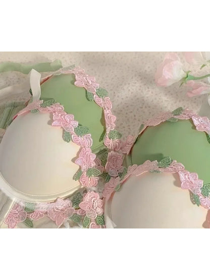 MOYISU New Vintage Embroidery Cream Sweet Flowers Pastoral Field Sexy Underwear for Women Small Breasts Pure Desire Gathered Up