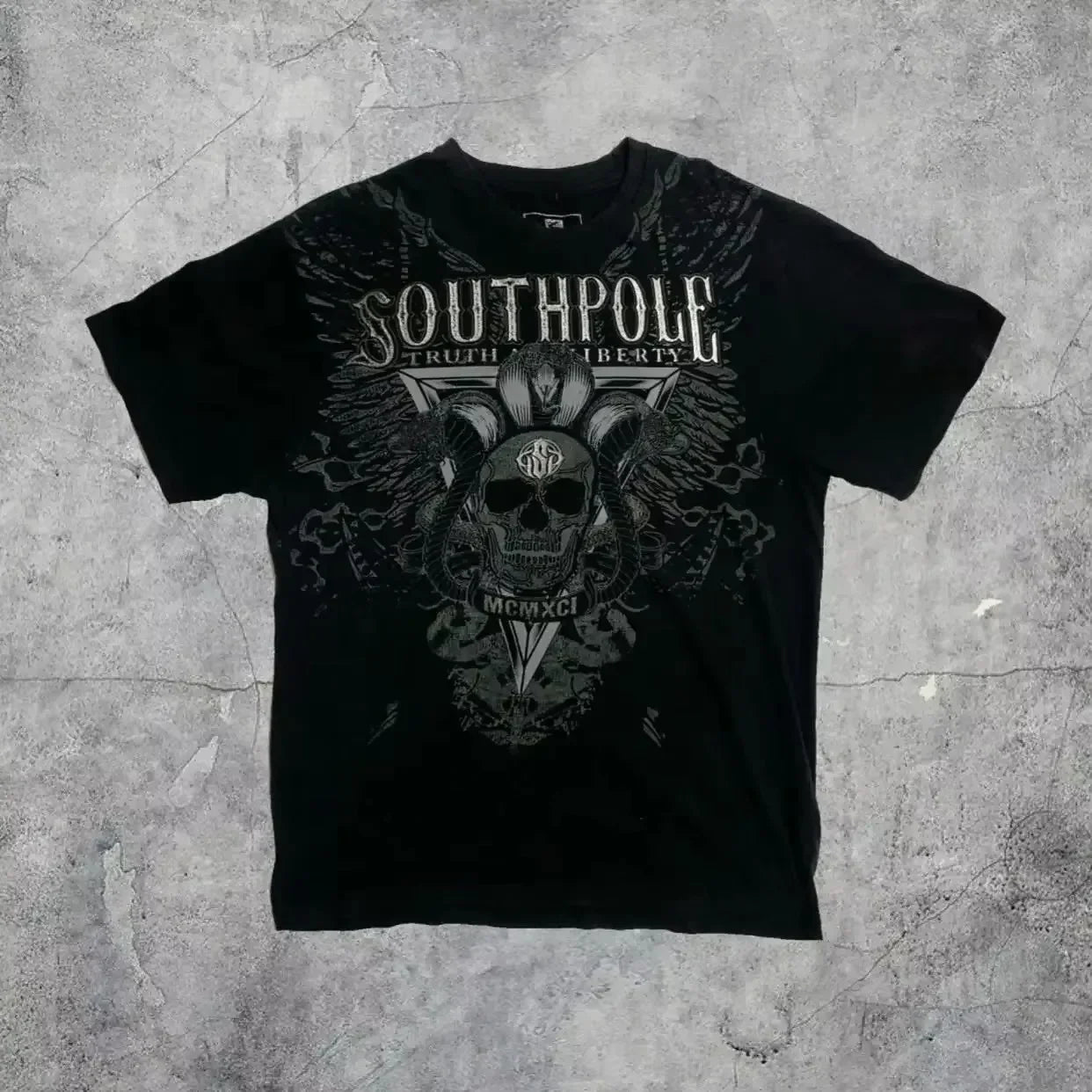 Southpole Y2K Vintage Cotton Graphic Tee Distressed Oversized Unisex T-Shirt with Gothic Print Streetwear Retro Soft Shirt Man