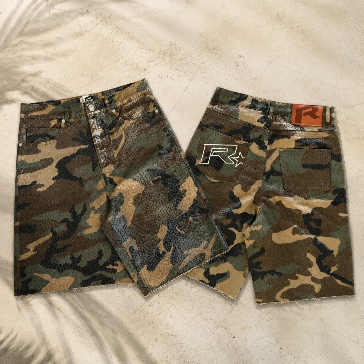 Retro Men Python Patterned Jeans High Street Straight Leg Baggy Wide Leg Camouflage Five Quarter Jeans Hip Hop Rock Unisex Jeans